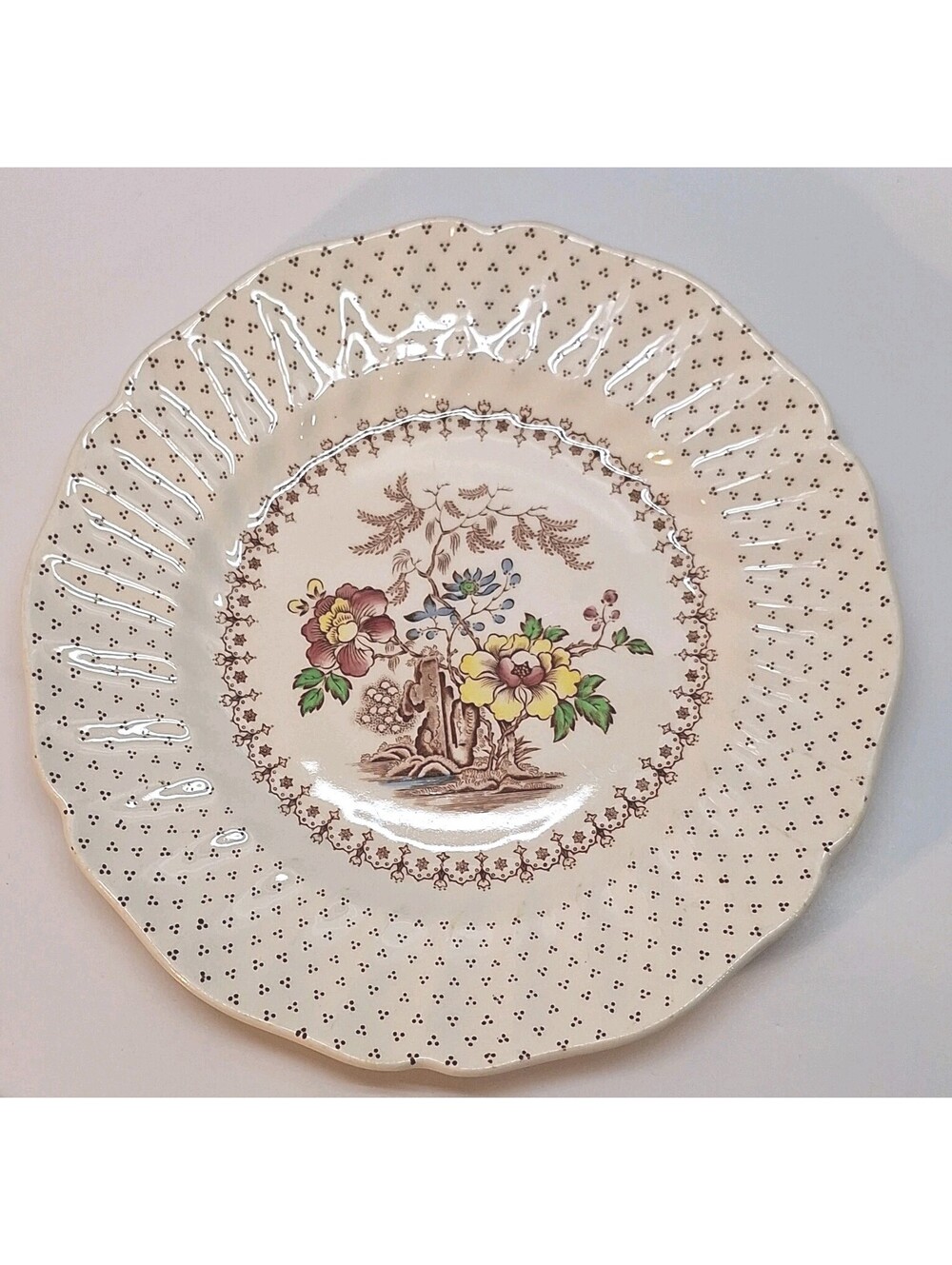 Vintage Royal Doulton Grantham  Luncheon Plates 8 5/8 in Model D5477, 1934-1964